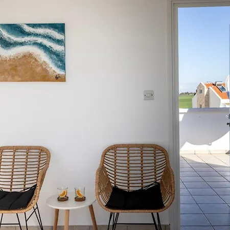 Faros Seaside Larnaca * Perivolia