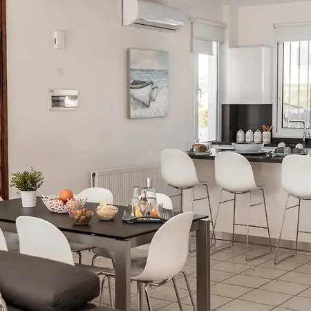 Villa Faros Seaside Larnaca