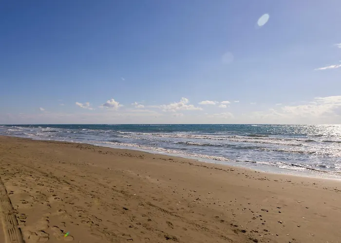 ヴィラ Faros Seaside Larnaca