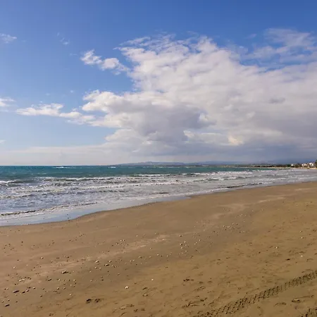 Faros Seaside Larnaca * Perivolia