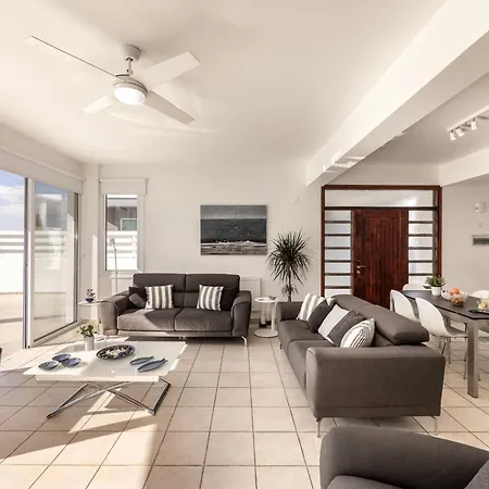 Faros Seaside Larnaca Perivólia