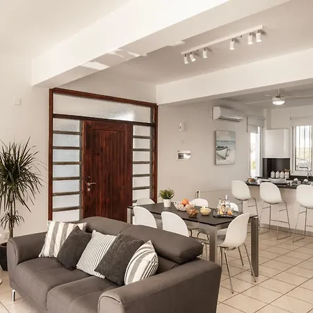 Faros Seaside Larnaca * Perivolia