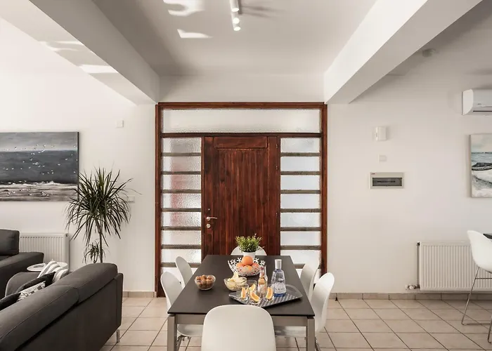 Faros Seaside Larnaca * Perivolia