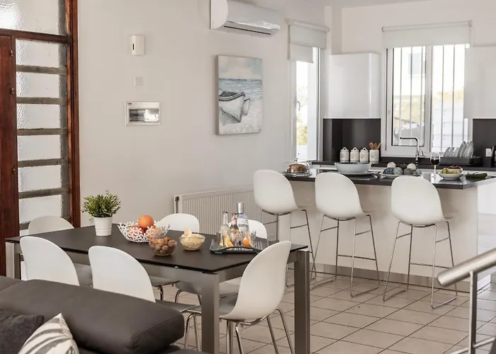 Villa Faros Seaside Larnaca