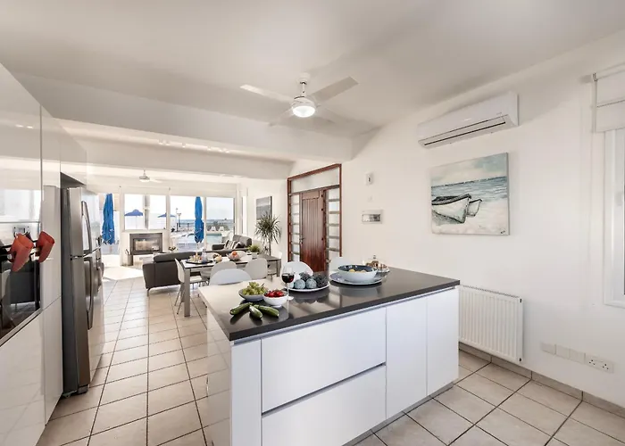 Faros Seaside Larnaca Vilă Perivolia